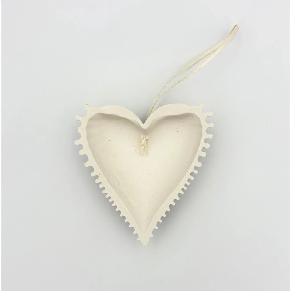 Margaret Furlong Bisque Porcelain Heart Seashell Ornament Wings Of Love 2.5